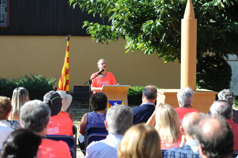 El president comarcal d'ERC, Jordi Fàbrega, intervenint en l'acte de l'any passat