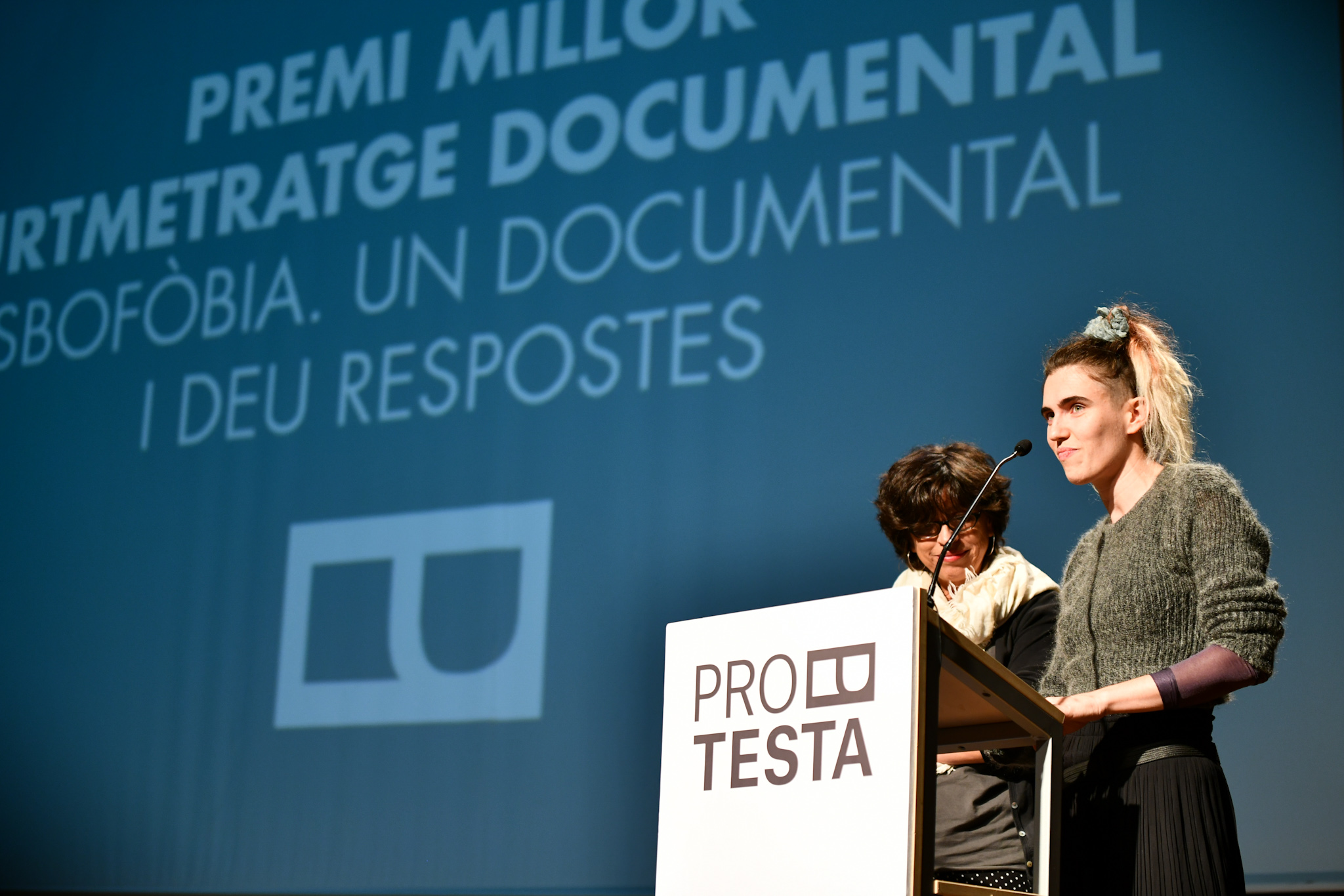 Les guanyadores al Millor Curt Documental: 'Lesbofòbia. Un documental i deu respostes'