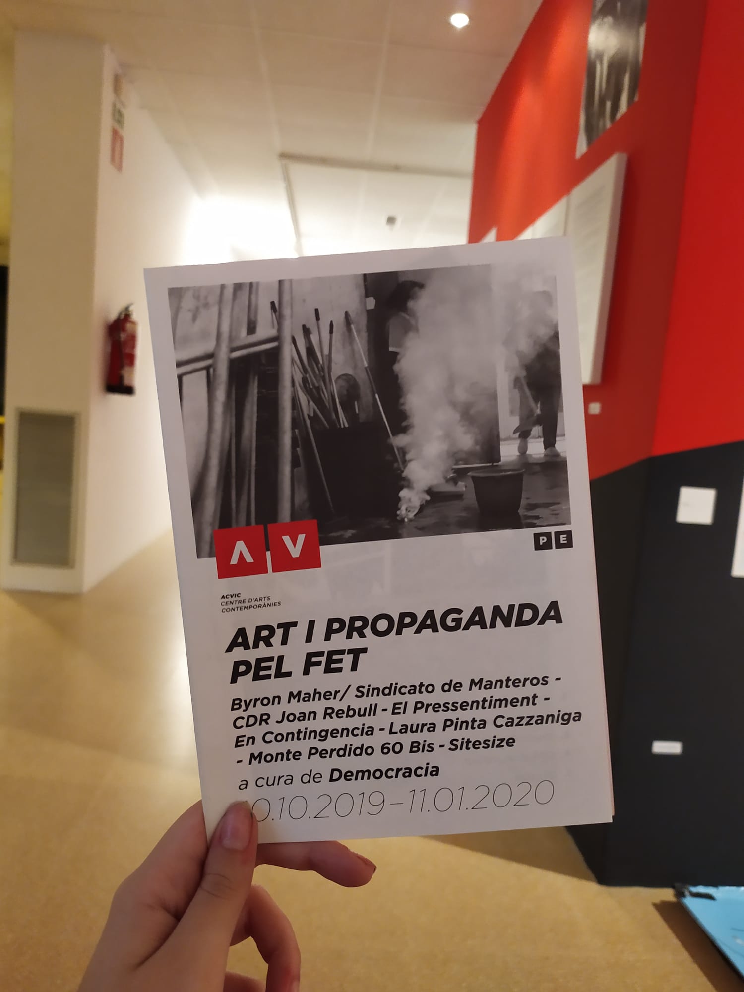 Cartell exposició Art i propaganda pel fet