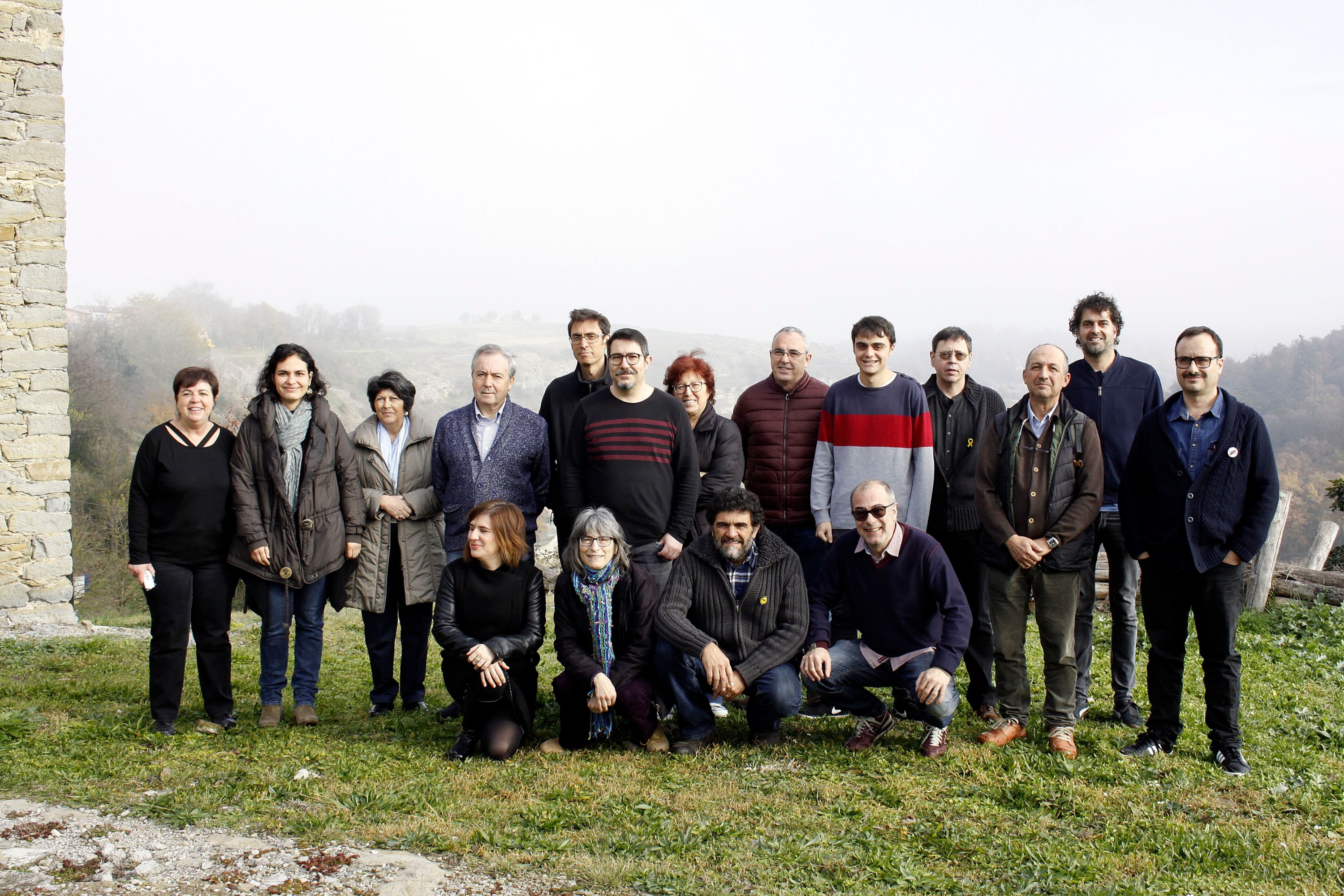 Els ponents a la jornada acompanyats de membres del Museu del Ter de Manlleu i de l’Esquerda, de Roda