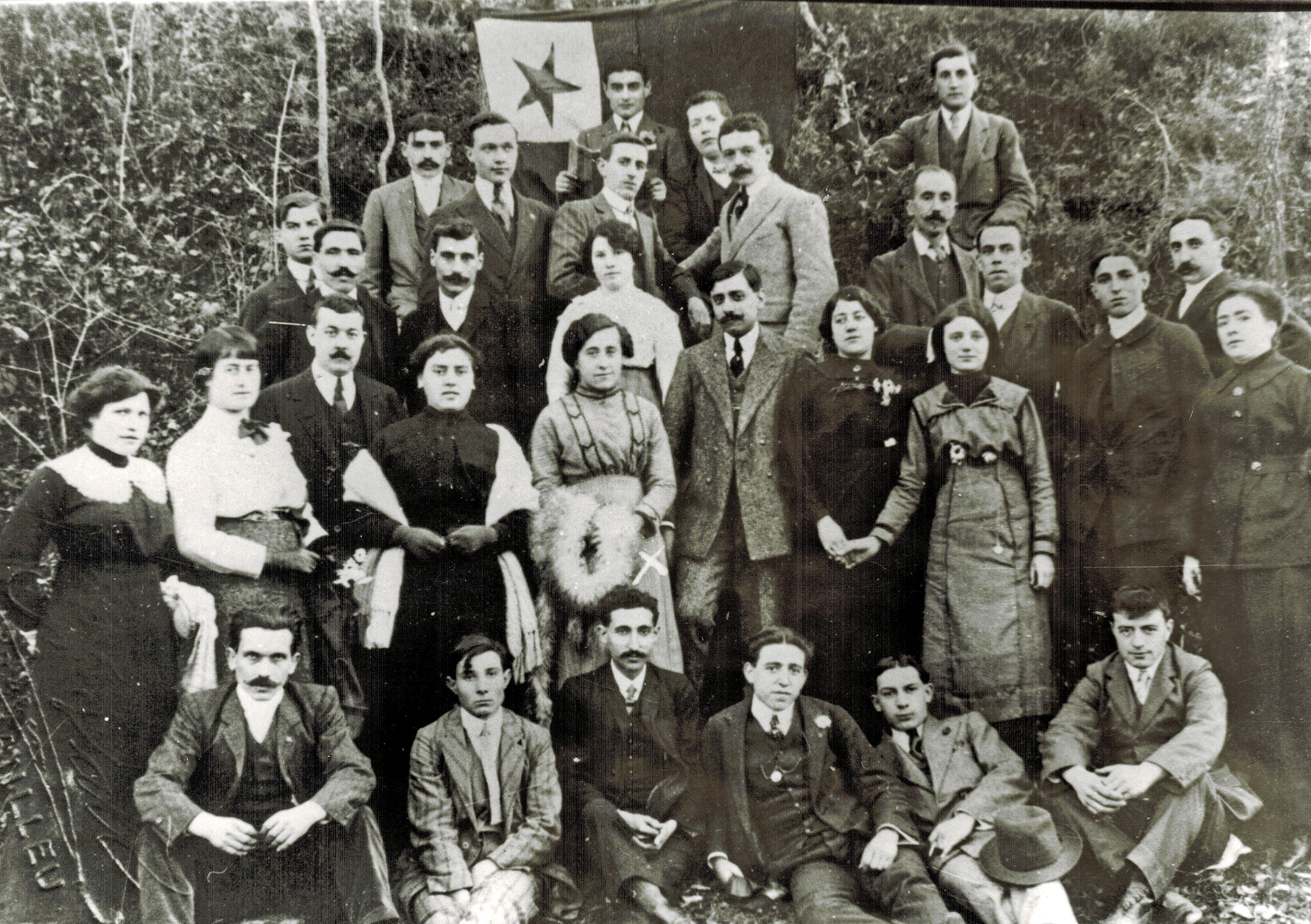 Imatge d'una una visita dels esperantistes de Manlleu i Vic als seus companys de Torelló