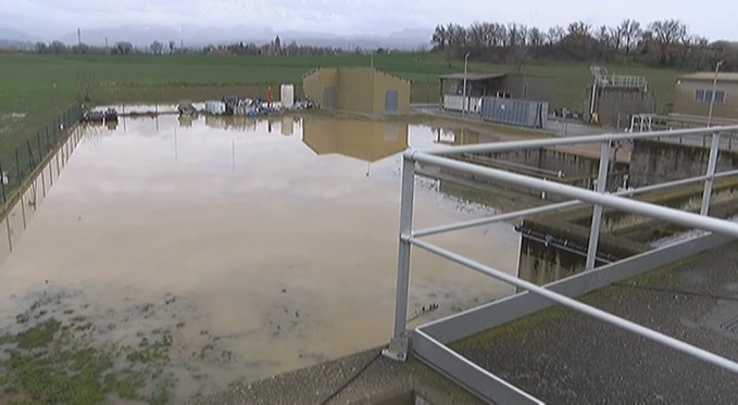 Una part de l’Estació de Tractament d’Aigües Potables d’Osona sud, completament inundada