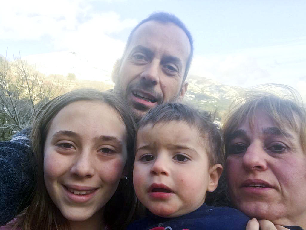 La família Somoza Ramírez viu a Collformic