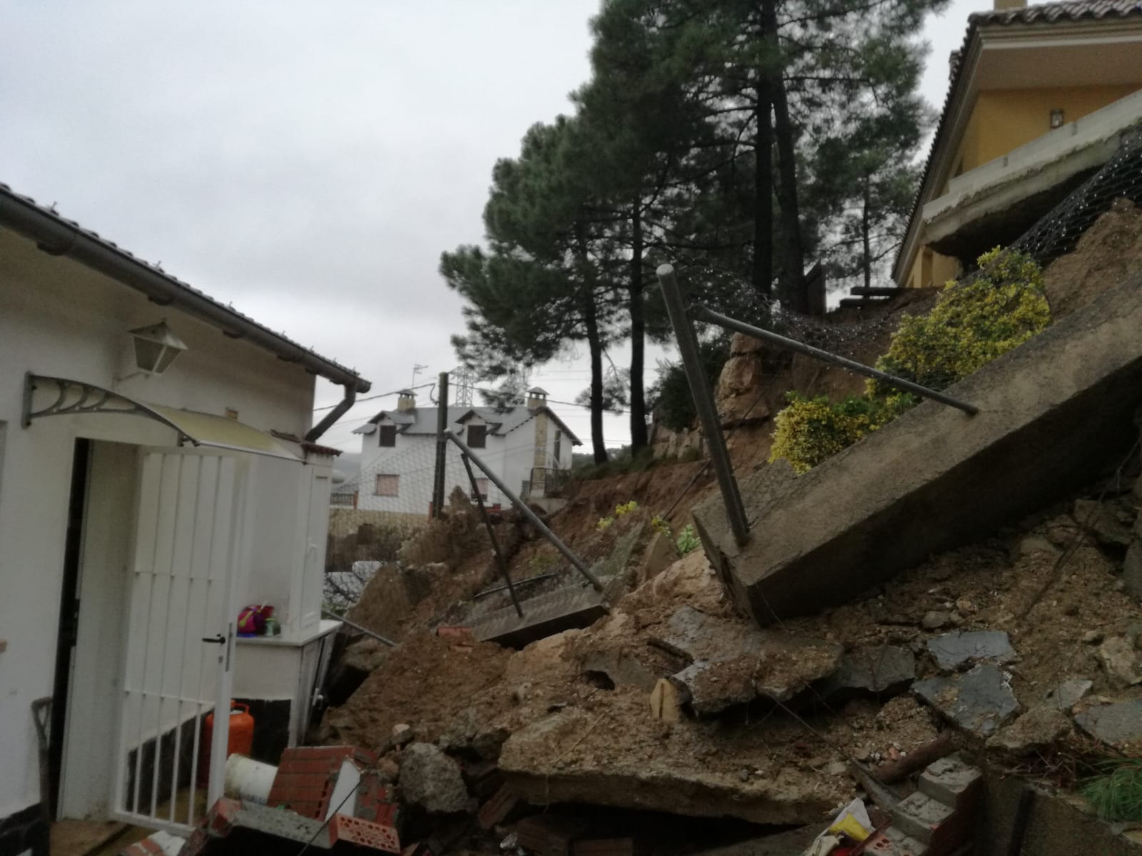 Una de les cases afectades per les esllavissades a Can Bosc