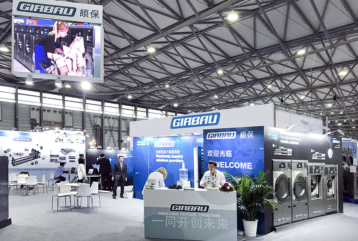 Un estand de la filial xinesa de Girbau a la fira Texcare Asia de Shangai
