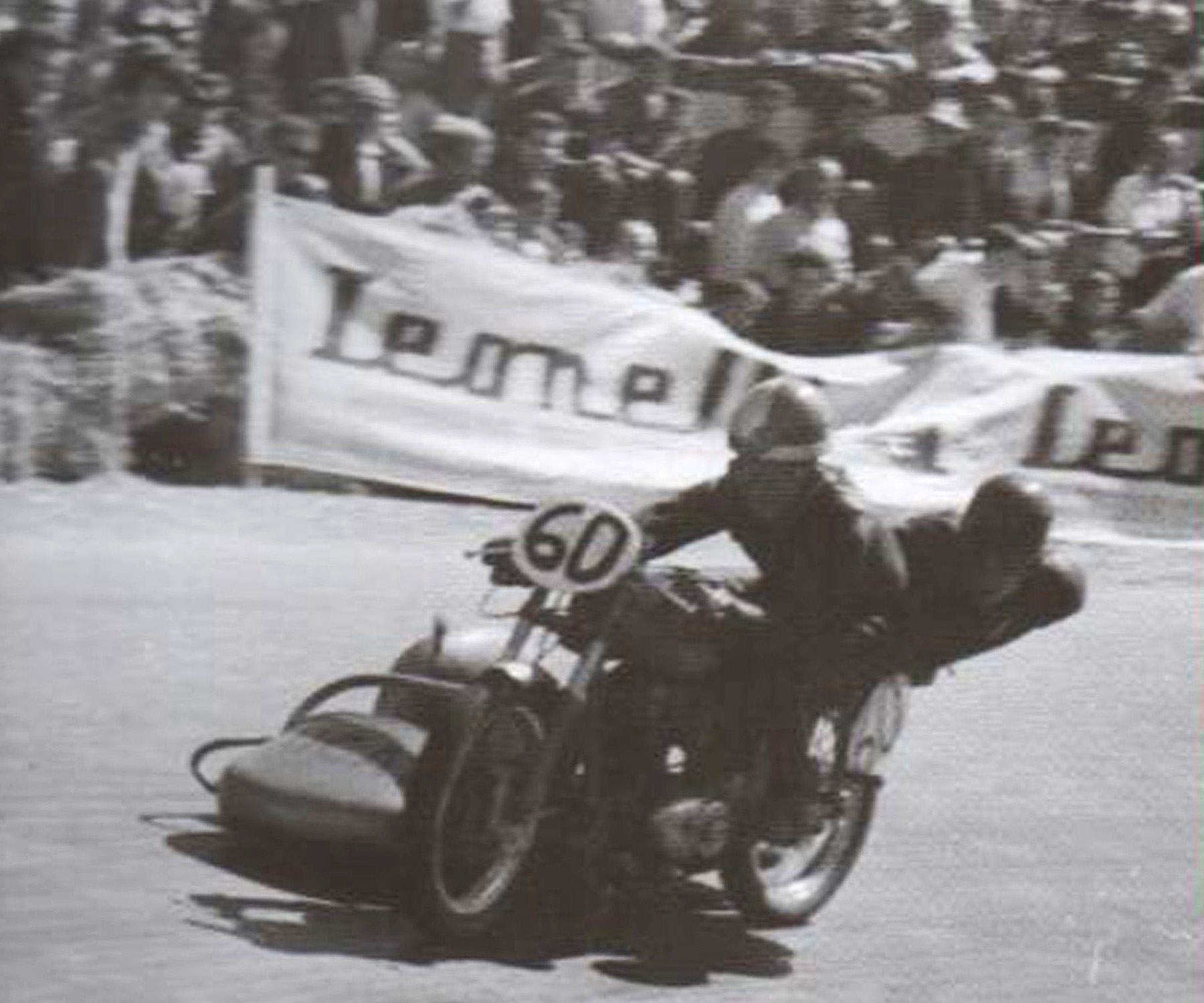 Lluís Sagnier i A. Torre van guanyar la Pujada a Sant Feliu en sidecars del 1963