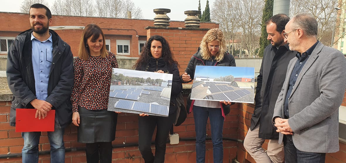 Representants de l'escola, de l'AMPA, de l'Ajuntament i de la Diputació aquest dimarts al centre