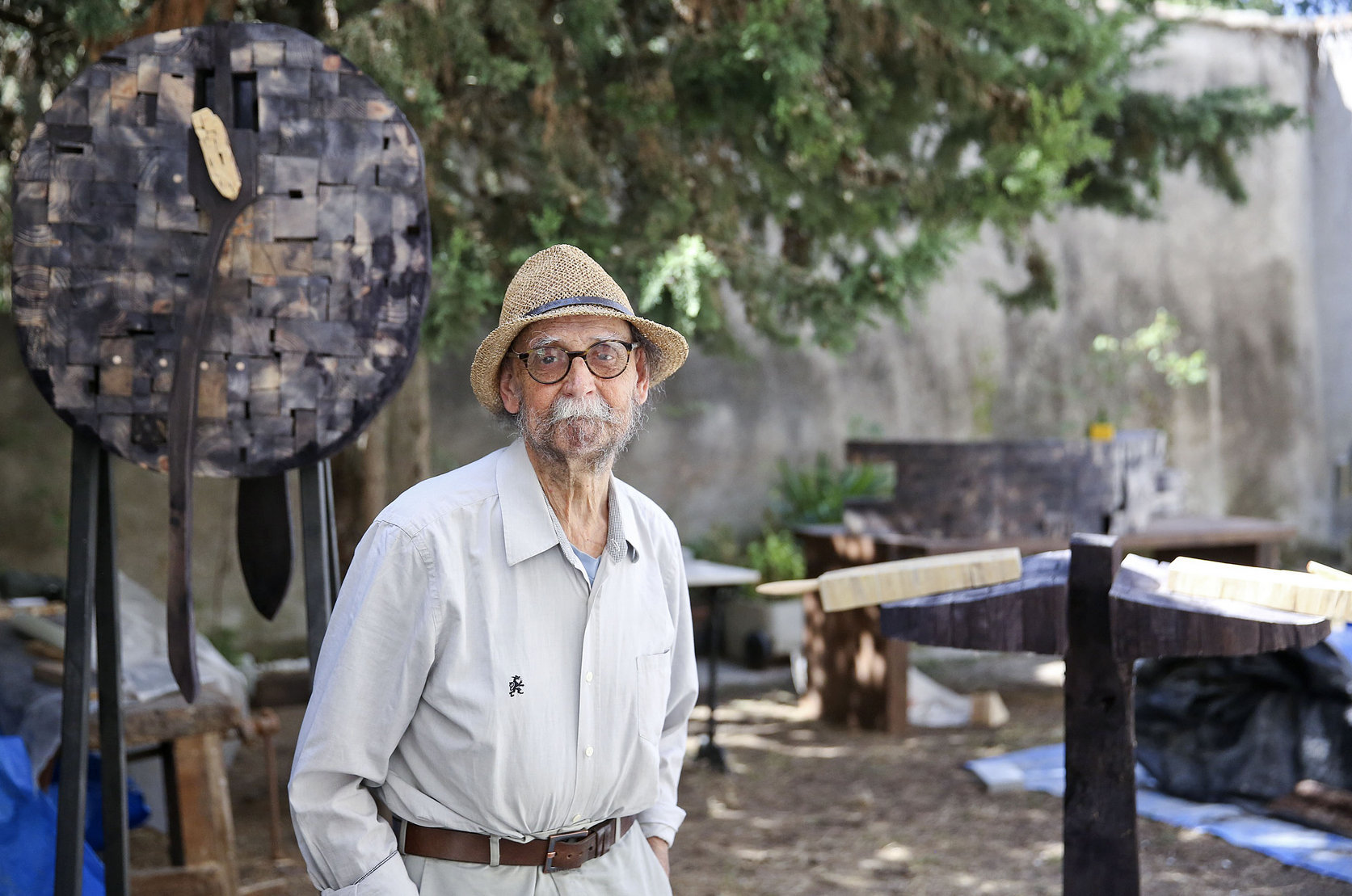 L’escultor Josep Ricart, al seu taller de Gurb, el setembre passat