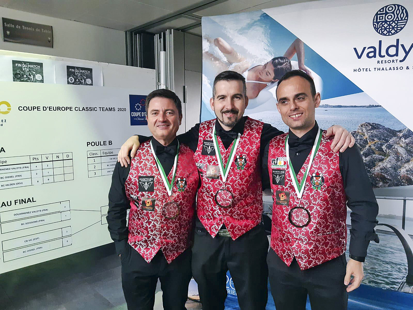 Joan Espinasa, Esteve Mata i Raúl Cuenca, amb la medalla de bronze