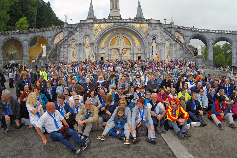 Foto de família del darrer pelegrinatge a Lourdes, el 2019