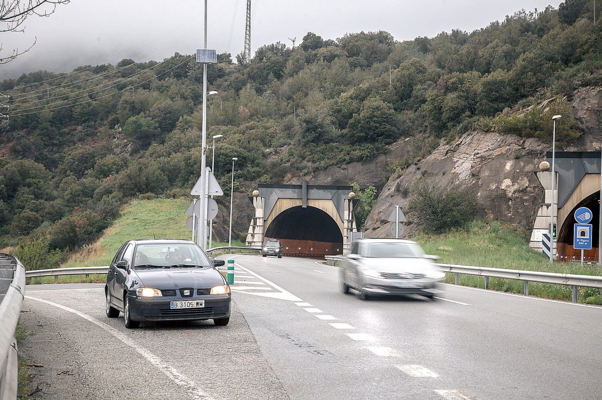 La C-17 a l'altura dels túnels que hi ha al límit dels termes de la Garriga i Figaró