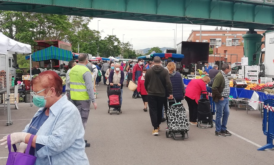 Una imatge del mercat del diumenge 17 de maig