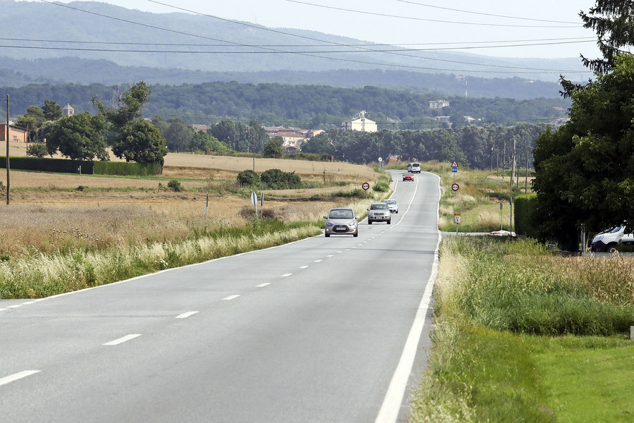 La carretera B-520 en direcció a Santa Eugènia de Berga, on està previst fer un vial al lateral