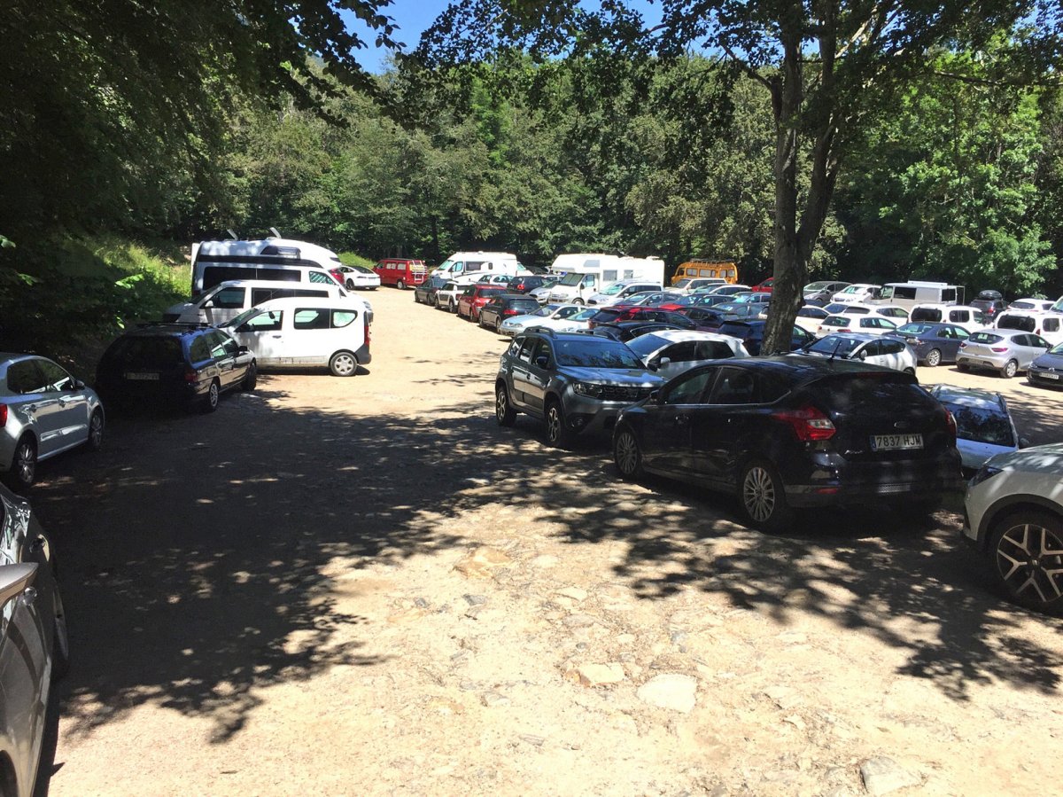 Un aparcament a la zona de Santa Fe aquest estiu