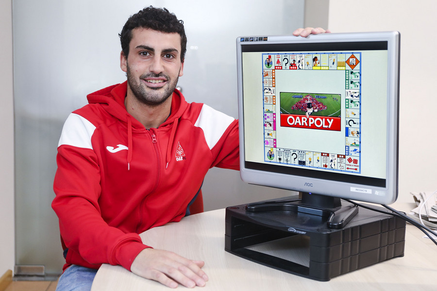 Jordi Boada és el coordinador de futbol 7 de l’OAR Vic, que ha creat la nova eina lúdica per treballar en línia