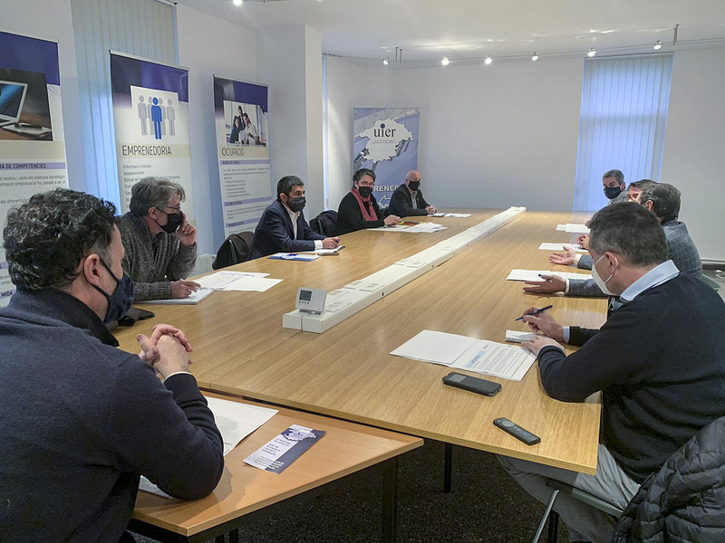 El conseller es va reunir amb agents econòmics a la UIER