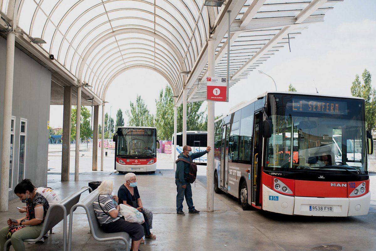 Autobusos urbans a l’estació de Vic, el passat mes d’agost