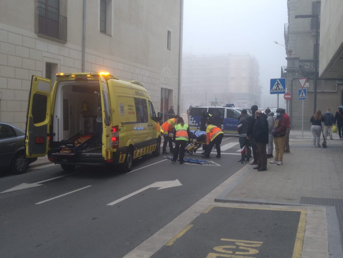 Moments després de l'atropellament, ja amb el SEM i la Guàrdia Urbana