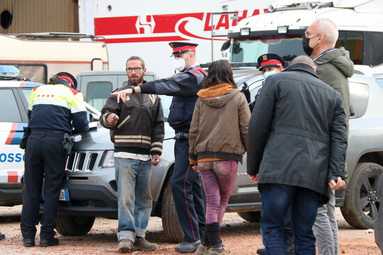 Identificacions dels Mossos a assistents a la festa