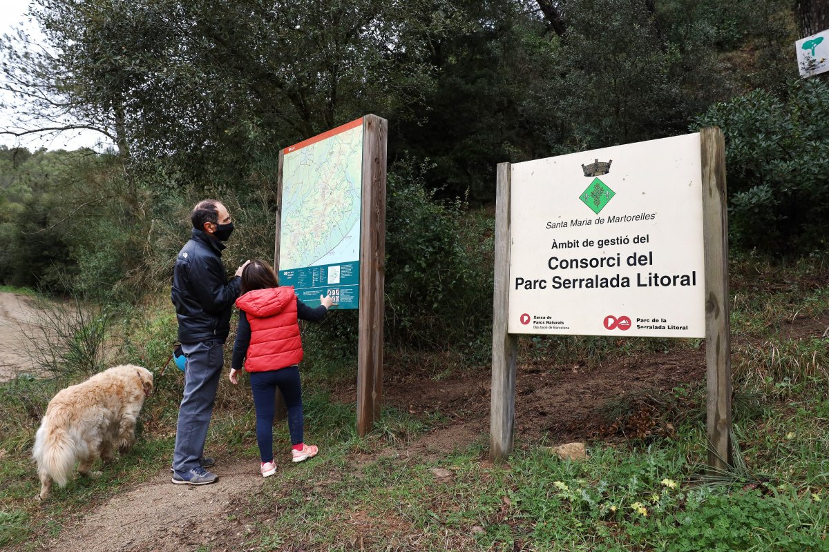 Un accés al Parc de la Serralada Litoral des de Santa Maria de Martorelles
