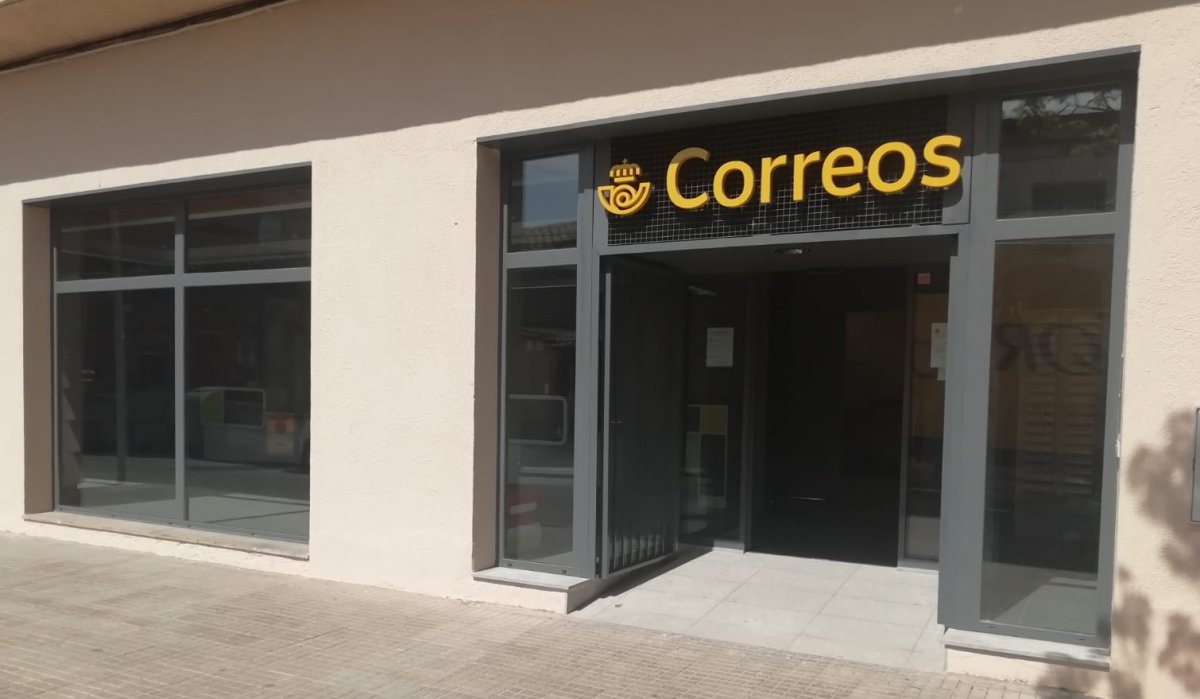 La nova oficina de Correus al carrer Balmes de Cardedeu