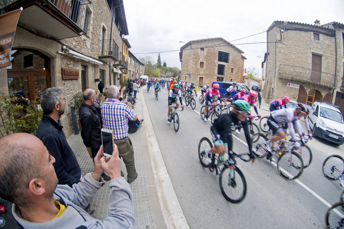 Imatge d'arxiu del pas de la Volta Ciclista a Catalunya per Perafita