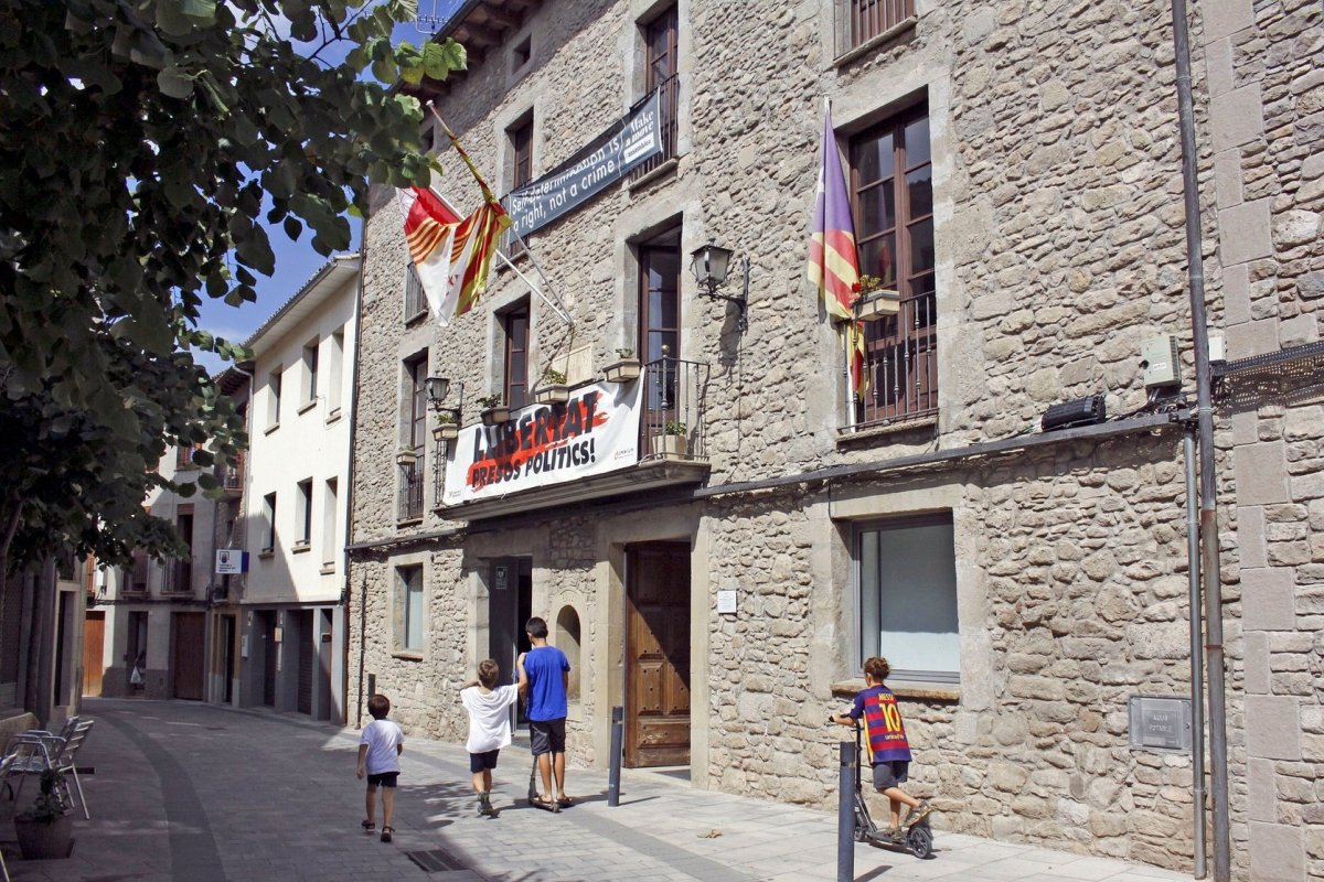 Façana de l'Ajuntament d'Olost