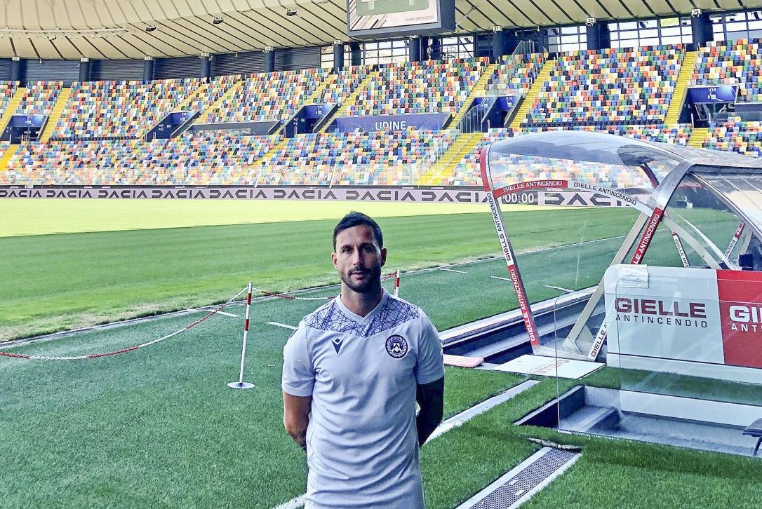 Manel Expósito a l’estadi de l’Udinese