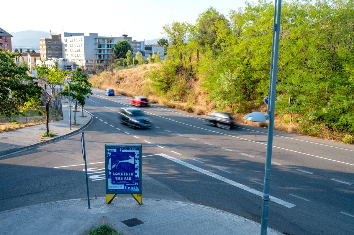 El punt on es farà la rotonda i arrencarà el nou vial que envoltarà el futur edifici sanitari