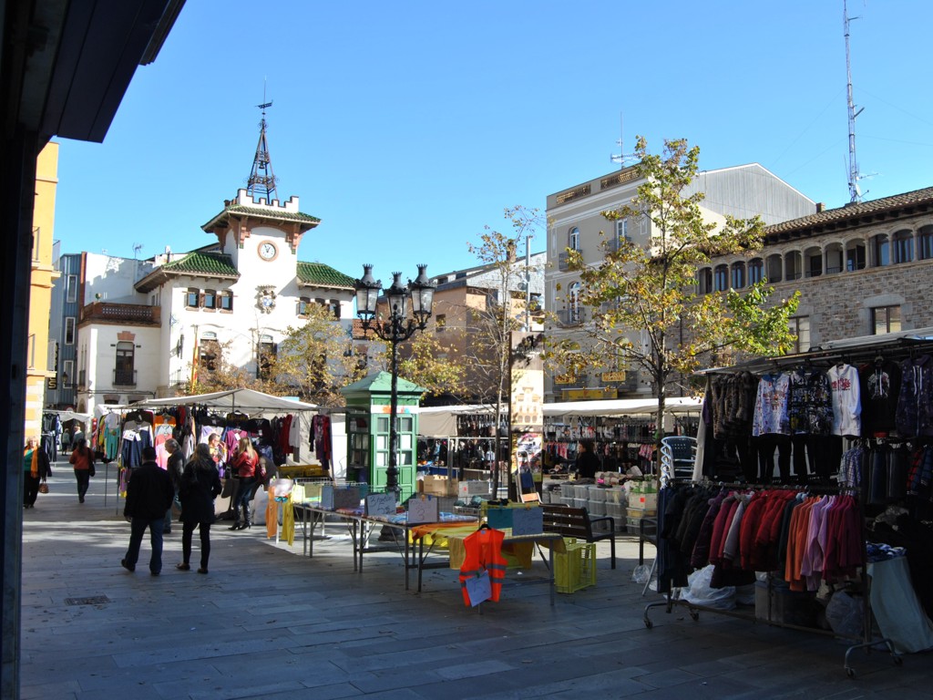 El mercat torna a la plaça de la Vila