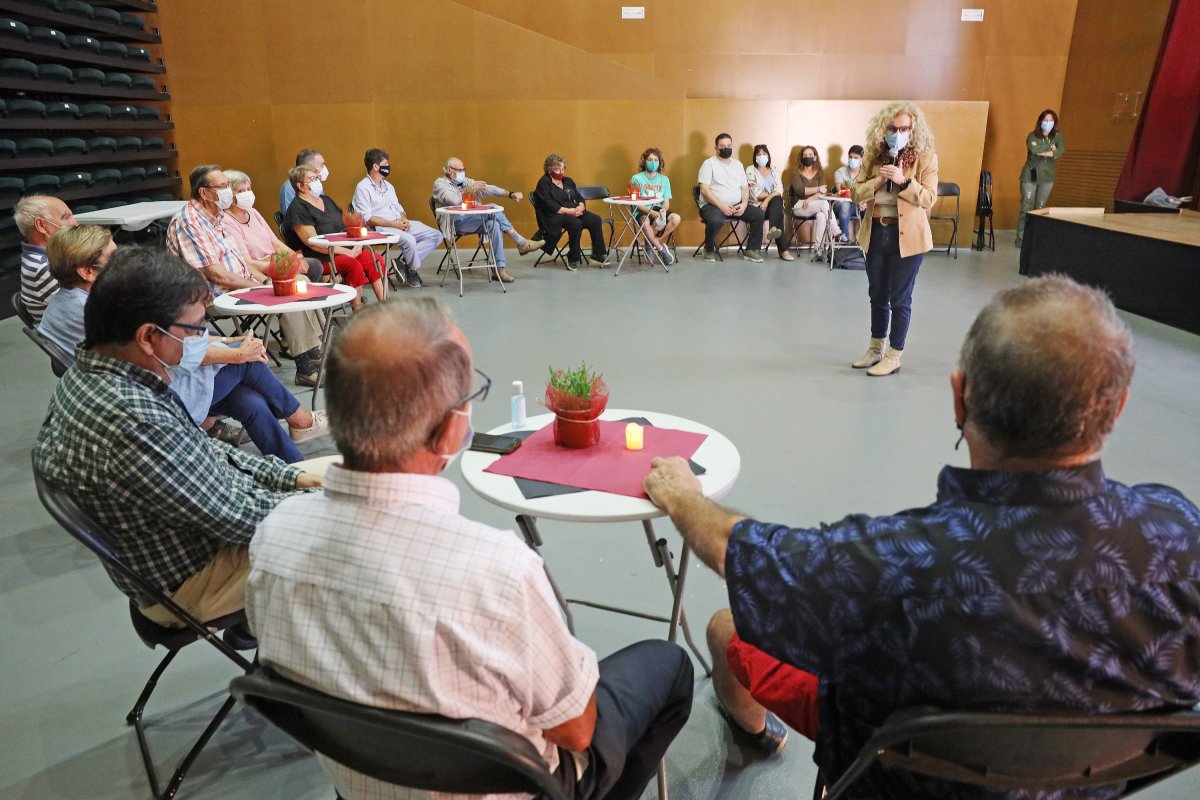 La trobada per posar en marxa el projecte es va fer a l'Ateneu Jaume Rifà