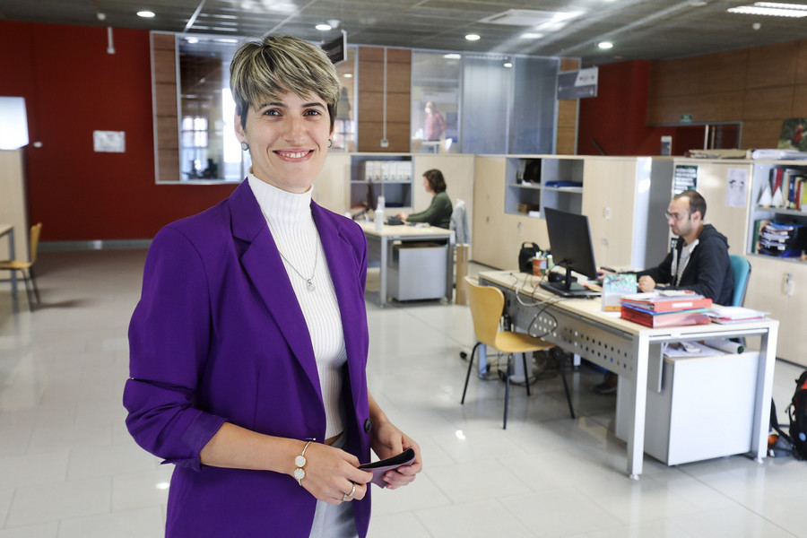 Natàlia Pérez, a la seu del Consorci, a l'edifici de la Cooperativa de Torelló