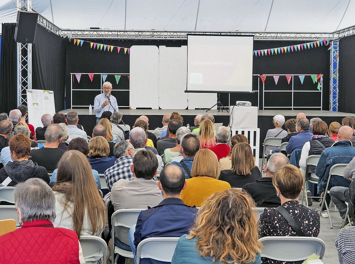 La presentació de la cooperativa va aplegar unes 200 persones diumenge a l’Envelat del Polvorí de Sant Pere