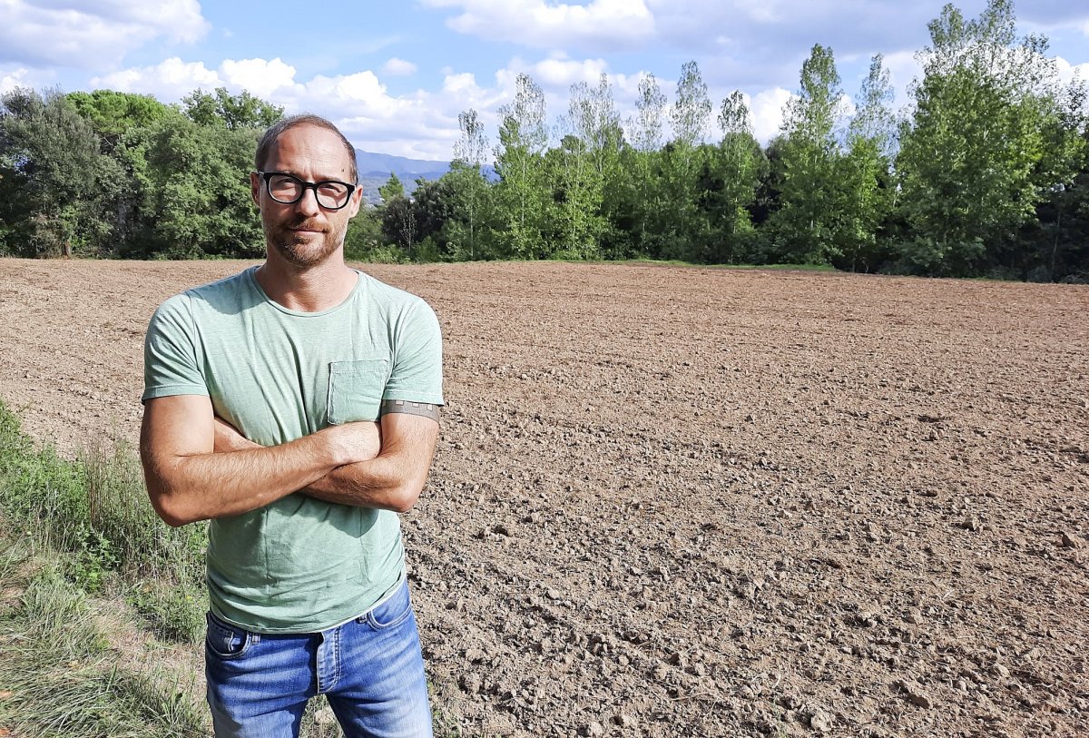 Marc Molist és un dels tres socis que impulsen la plantació de pistatxos a Osona