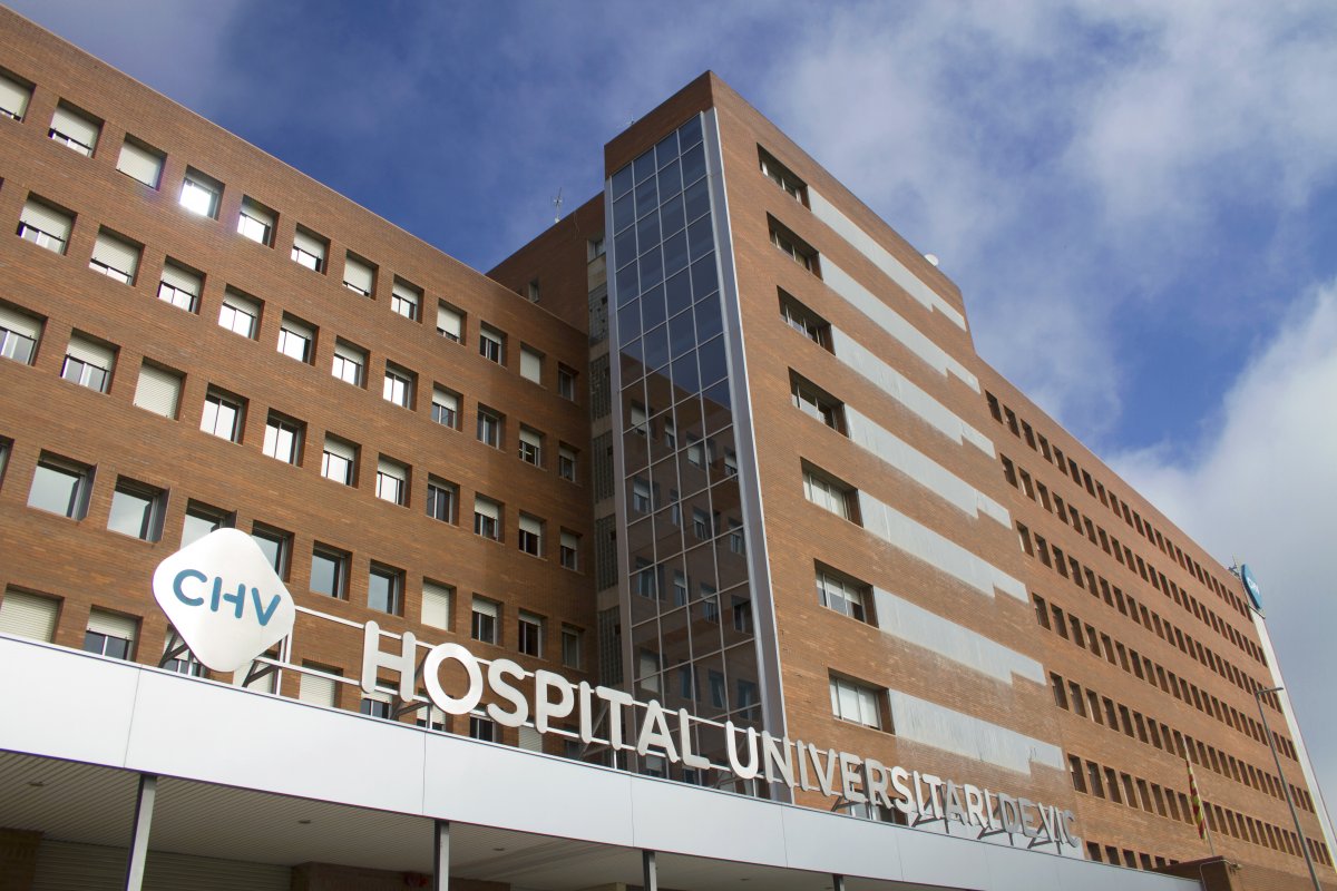 Vista de la façana de l'Hospital Universitari de Vic