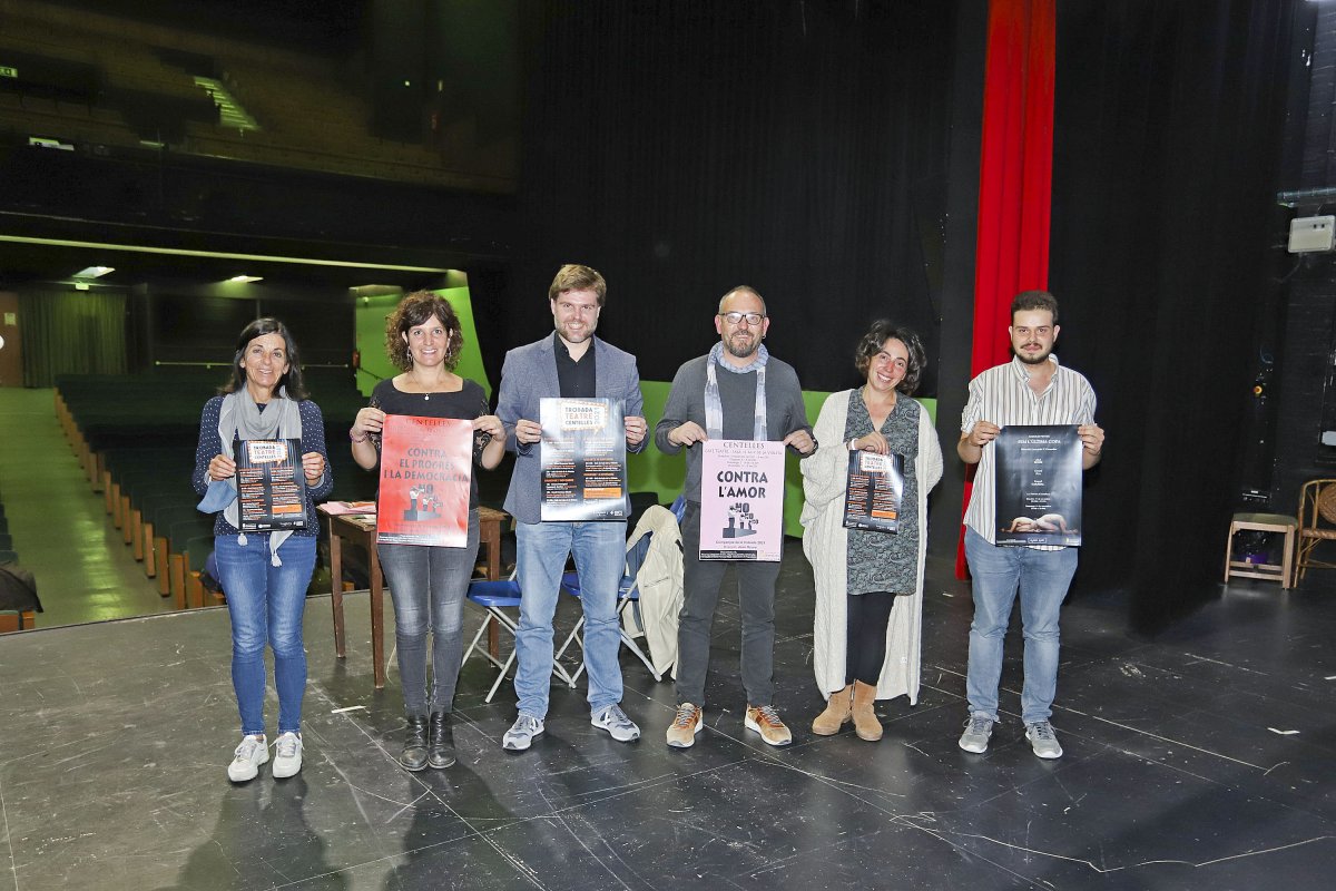 D'esquerra a dreta, Àngels Aregall, Iria Roig, Josep Paré, Joan Roura, Anna Chávez i Leo Vicente