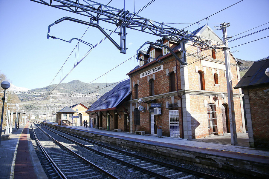 Vista general de l'estació de tren de Ribes