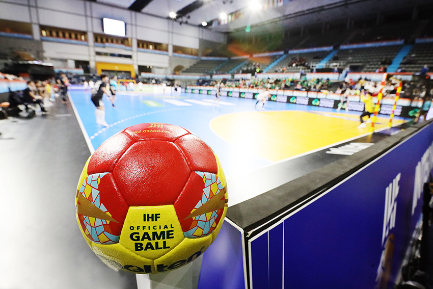 Primer partit disputat amb la nova pilota al Palau d'Esports de Granollers