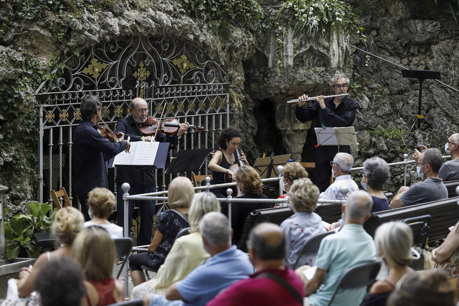 Un acte a la capella l'agost passat