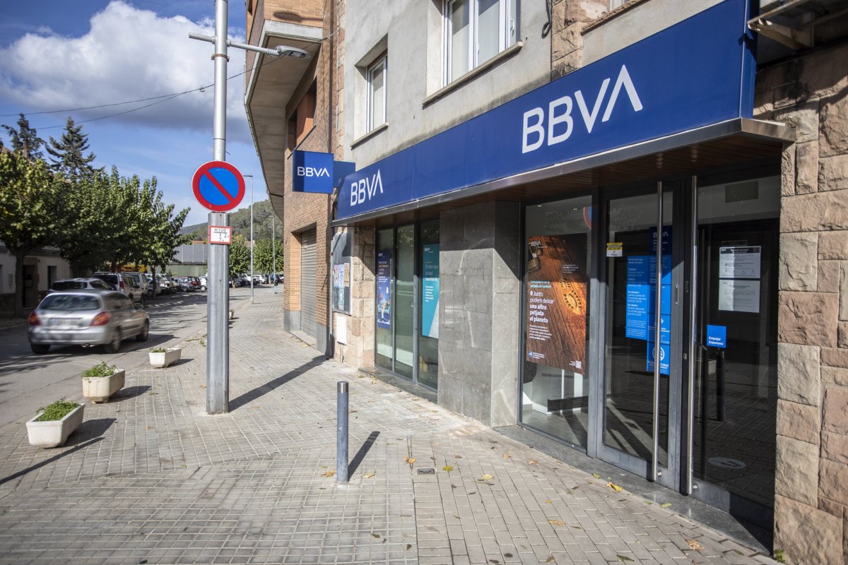 Imatge de l'oficina del BBVA de Figaró, ja tancada