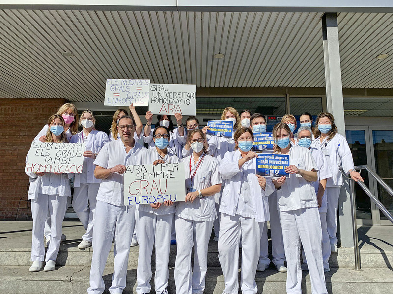Tècnics superiors sanitaris del Consorci Hospitalari de Vic, durant una protesta del febrer