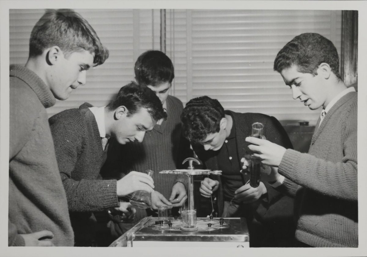 Pràctiques de química, l'any 1962