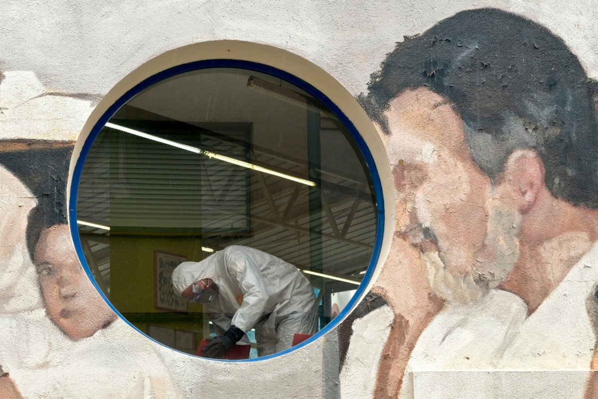 La UME treballant a la residència Asil-Hospital de la Garriga el 29 de març de 2020