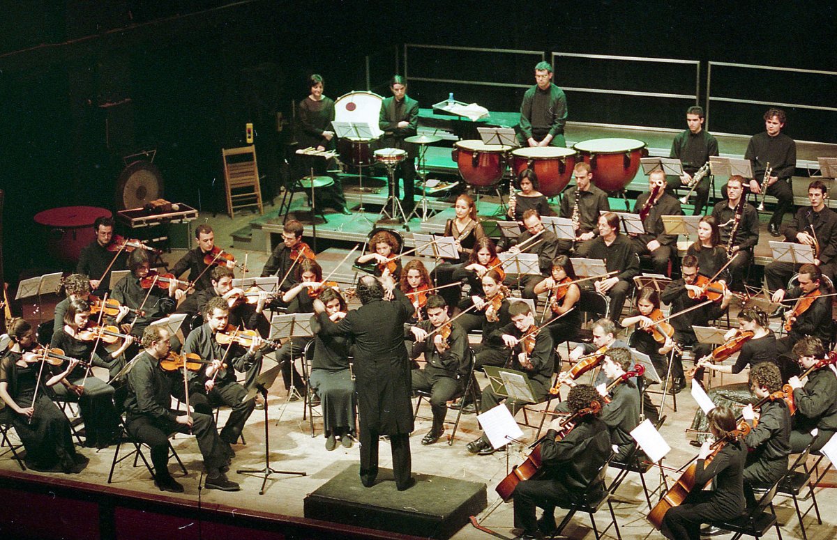 L'estrena de l''Oda a Verdaguer', el març de 2000 a l'antic teatre Atlàntida, dirigida pel mateix Salvador Brotons