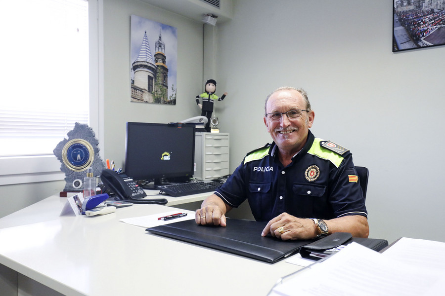 Jesús Calvo, aquesta setmana al seu despatx a les dependències de la Policia Local de Manlleu