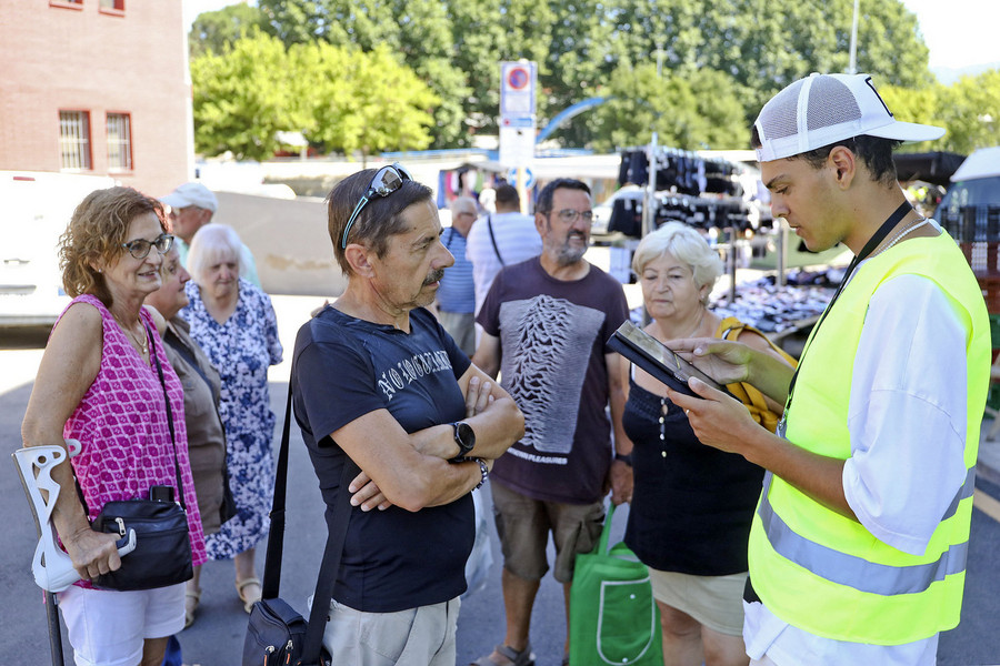 Un punt de votació itinerant, al mercat setmanal dels dimecres