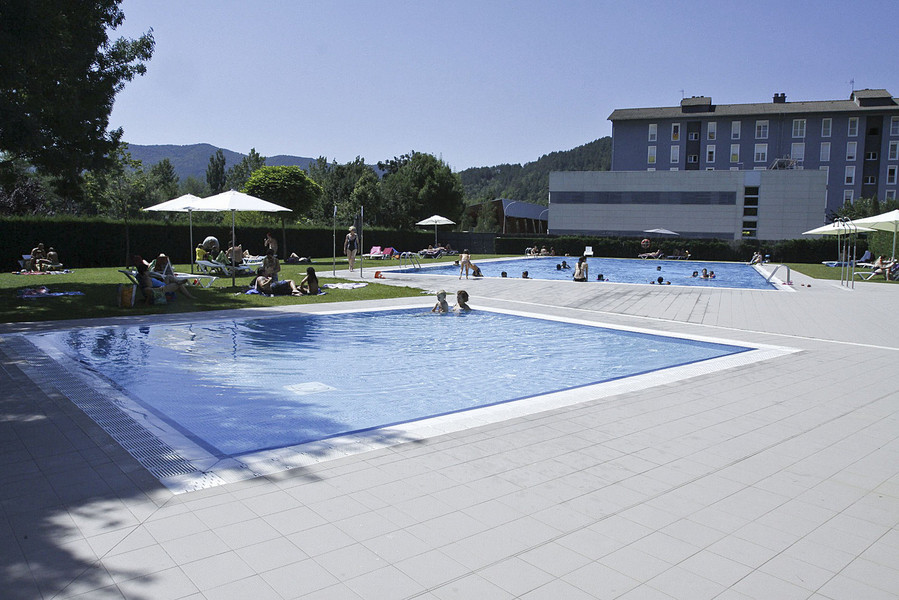 La piscina municipal de Campdevànol, en una imatge d'arxiu del 2016
