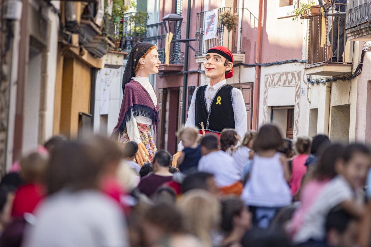 Els gegants Garba i Rostoll, fotografiats durant la festa major de 2019, tornaran a encapçalar la cercavila de gegants dissabte al matí