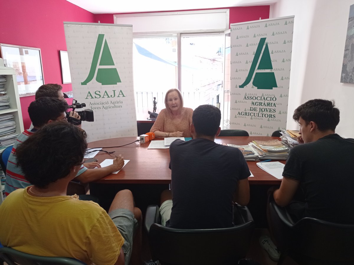 Pruna durant la roda de premsa a Granollers