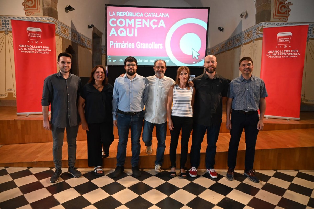 D'esquerra a dreta, Arnau Peral, Mònica Ribell, Jordi Domènech, Carles Canet, Marina Pineda, Joan Ricart i Oriol Vila